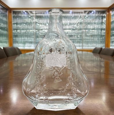 Carved Glass XO Bottle 700ml Glass Bottle Vodka Brandy Whiskey Decanter with Stopper