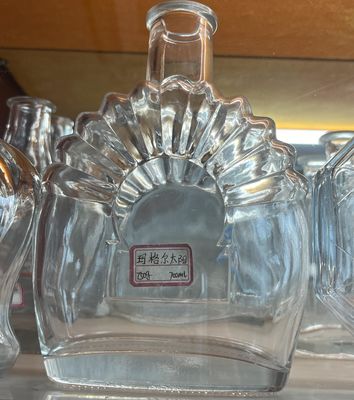 200ml 500ml 750ml 1000Ml Glass Bottles With Cork for Brandy Rum Tequila Spirit Gin Vodka Whiskey