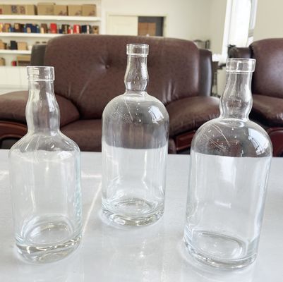 Clear Glass 750ml Bottle for Spirits Brandy Gin Rum Tequila and Vodka in Glass Products
