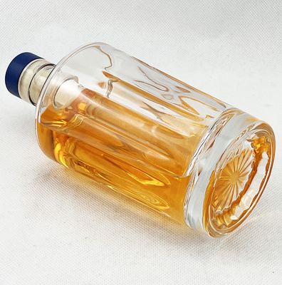 Acceptable Customer's Logo Unique Style 750ml Whiskey Glass Bottle for Beverages