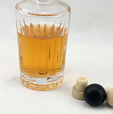 Acceptable Customer's Logo Unique Style 750ml Whiskey Glass Bottle for Beverages