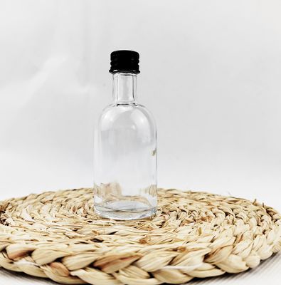 Beautiful Round 50ml Mini Creative Vodka Whiskey Decanter with Frost Surface Handling