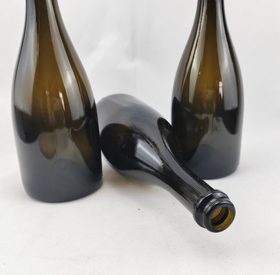 500ml 750ml Glass Liquor Beverage Burgundy Wine Bottle with Round Shape Decoration