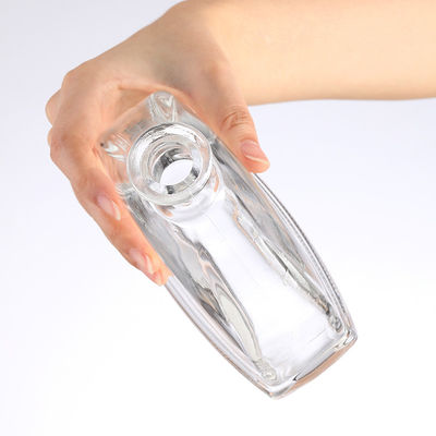 Hot Flat Glass Wine Bottle with Screw Cap Capacity 200ml/300ml/500ml/750ml/1000ml