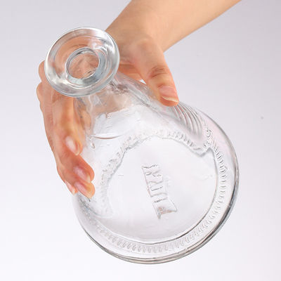 Tom Ford Vodka Bottle Fast Customization with Triangle Glass Jars and Cork Sealing