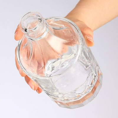Beverage Industry 550ml Gin Vodka Glass Bottle with Guaranteed and Clear Glass Collar