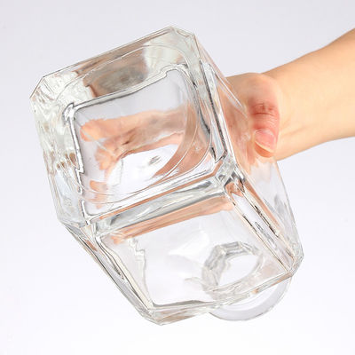 OEM/ODM Welcome 2021 Amazon Square Whiskey Decanter 750ml Lead-free Glass Wine Bottle