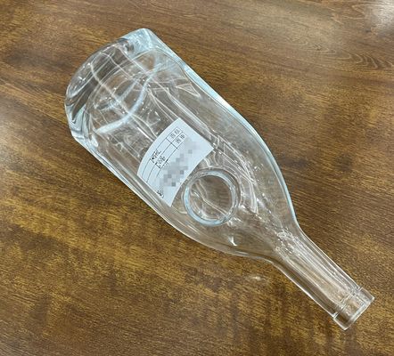 High Weight 700ml Super Fiery Vodka Glass Bottle for Beverage in Hot Stamping Surface