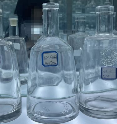 Beverage Hot Stamping Bottle for Empty Liquor Vodka Rum Gin Brandy Whiskey Water Glass