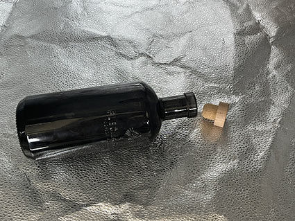 750ml Matte Black Glass Liquor Bottle for Wine within Clients' Specific Requirements