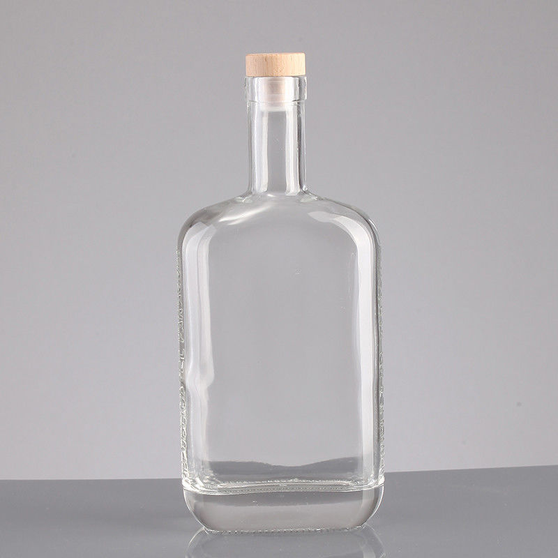 750ml 620g Flint Square Engraved Glass Wine Spirit Bottle with Exquisite Craftsmanship