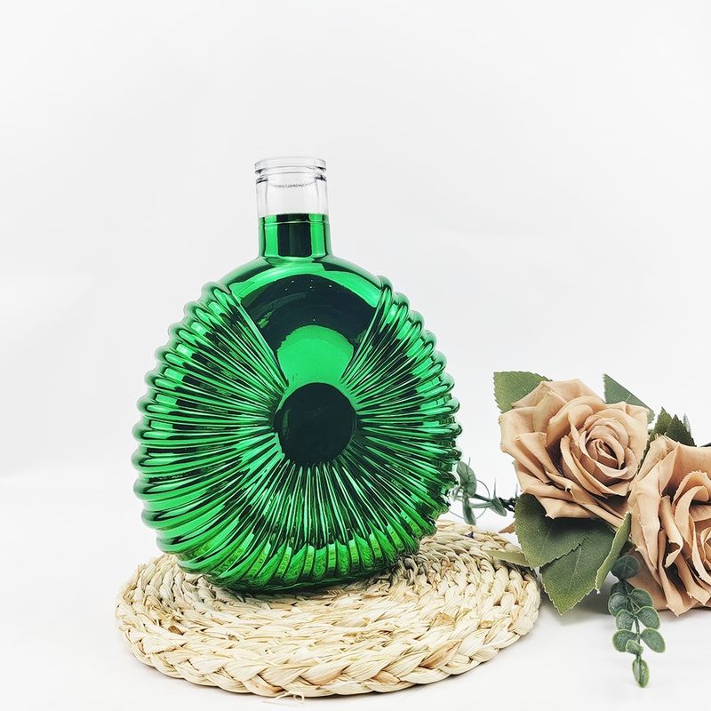 700ml Glass Electroplating Process Wine Bottle for Colorful Brandy and Green Beer